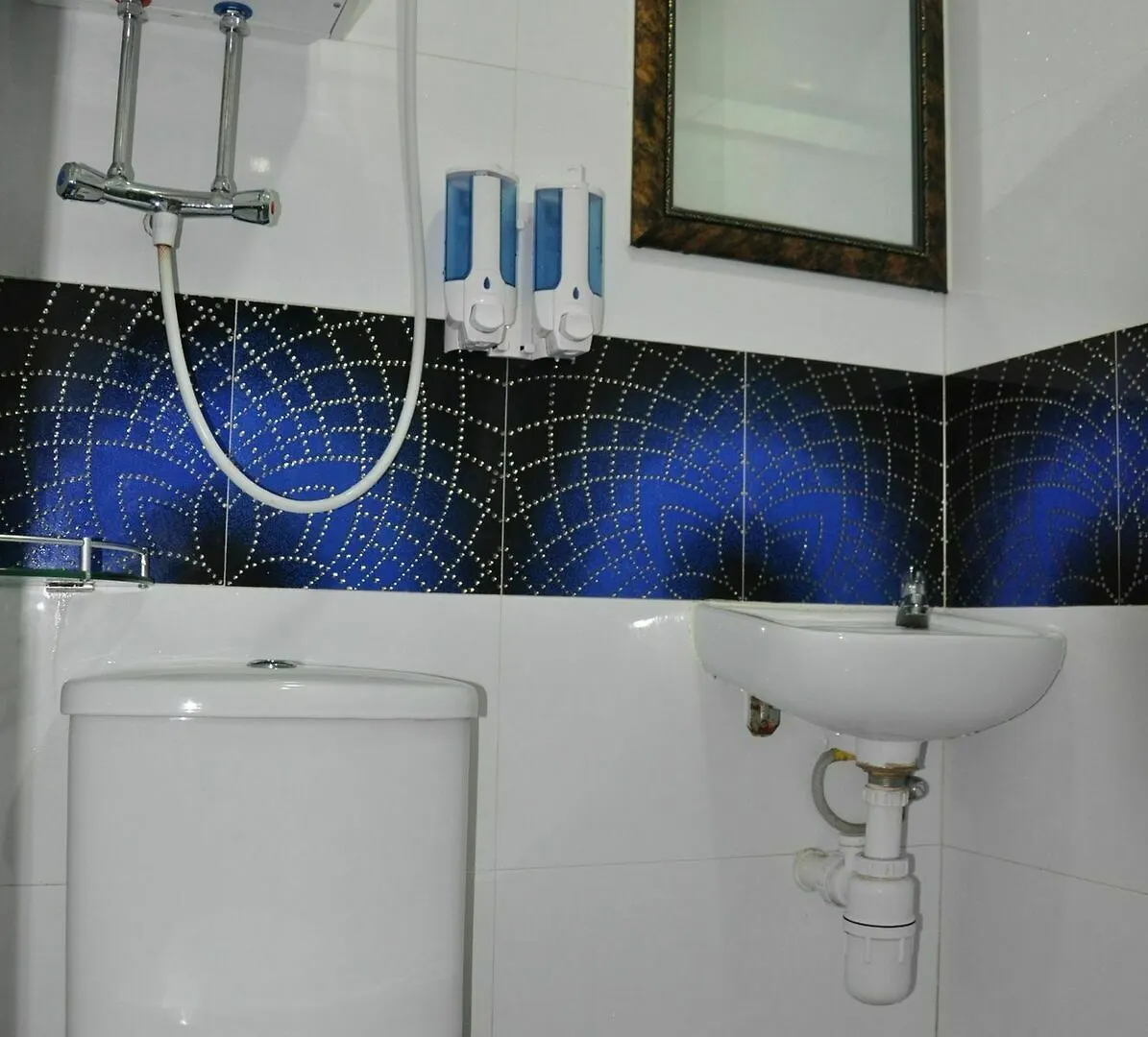New Guangzhou Guesthouse - Hostel Kowloon  0*, Kowloon (Hong Kong)