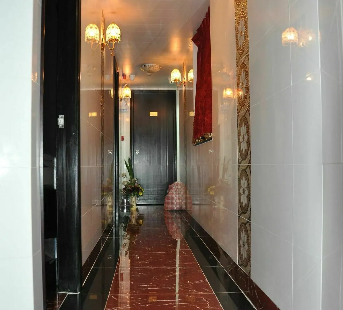 Hotel New Guangzhou Guesthouse - Hostel Kowloon