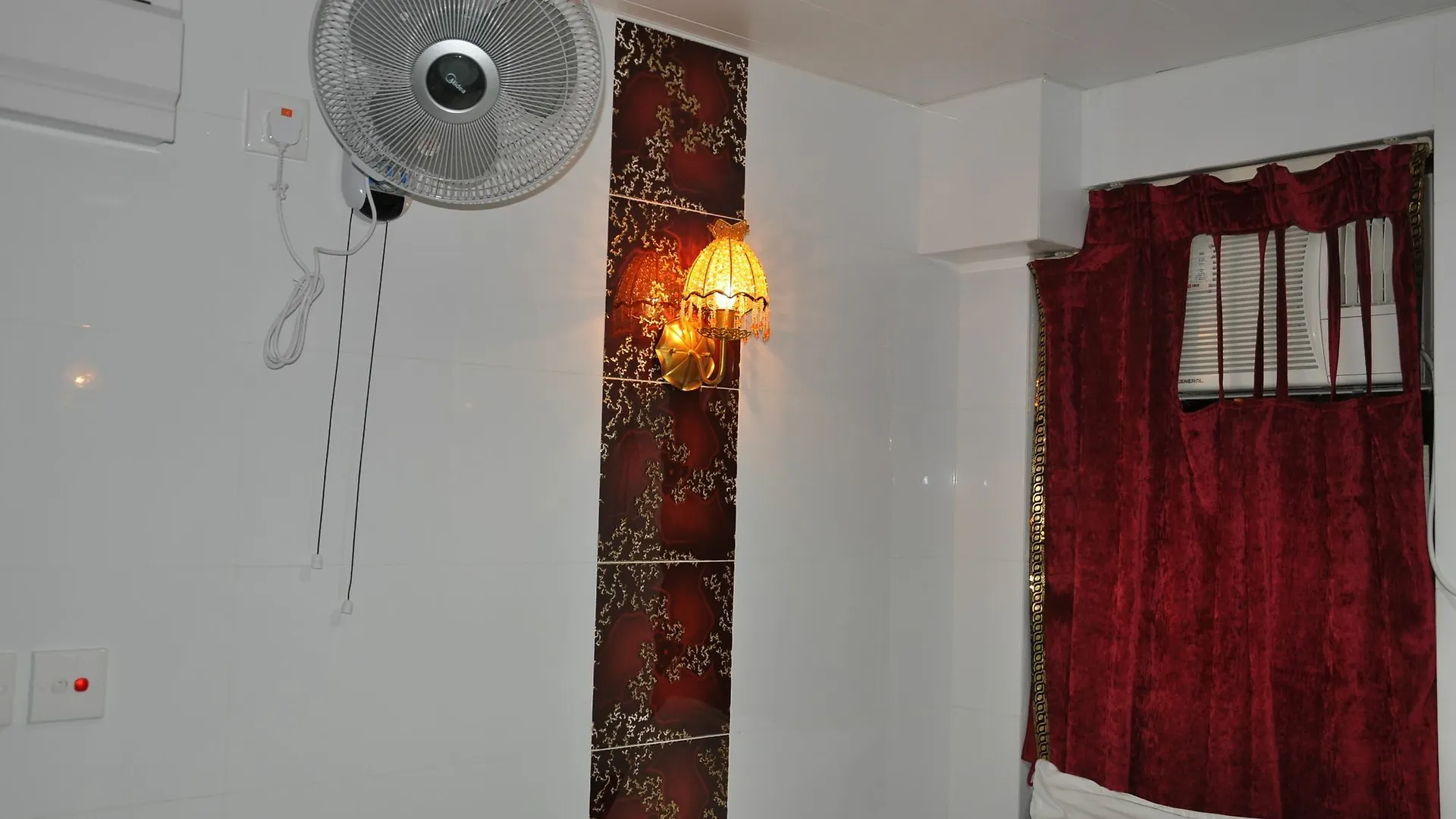 New Guangzhou Guesthouse - Hostel Kowloon  0*, Kowloon (Hong Kong)