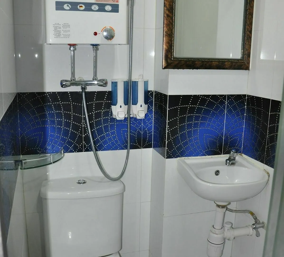 New Guangzhou Guesthouse - Hostel Kowloon  Kowloon (Hong Kong)